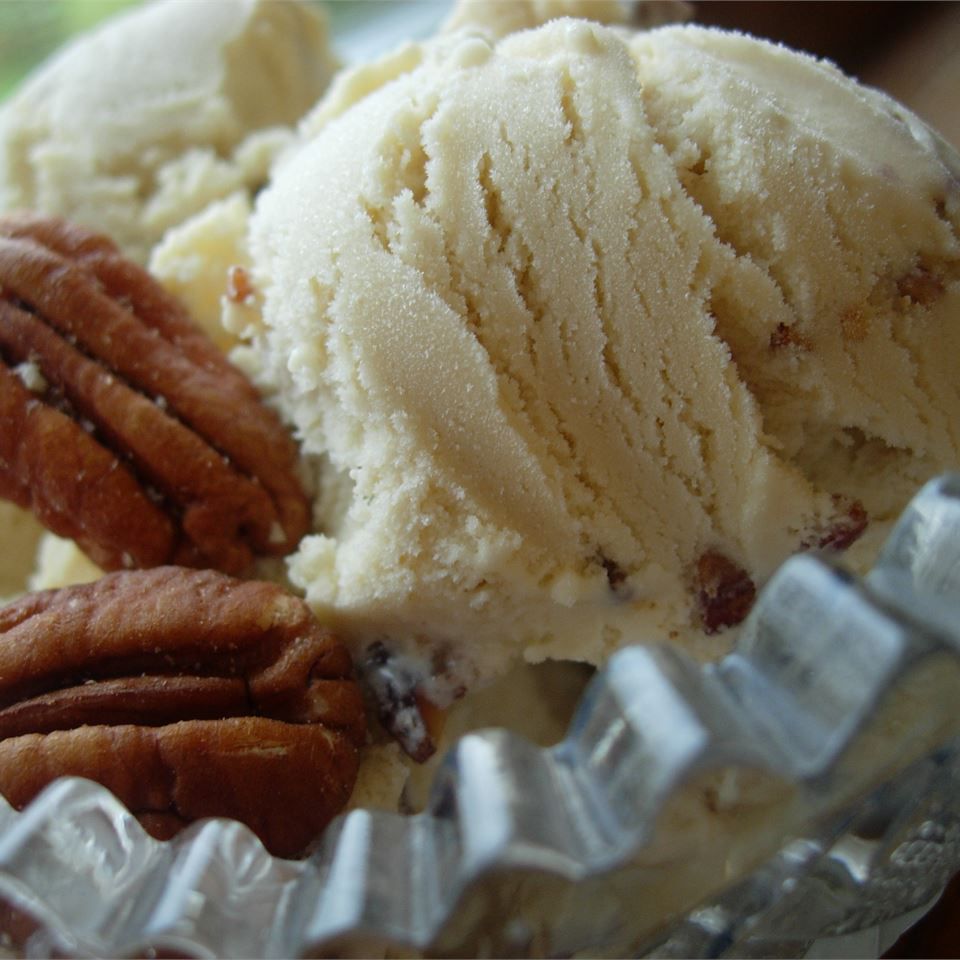 Rich Pecan Ice Cream