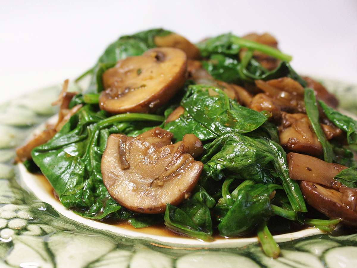 Sautéed Spinach with Mushrooms