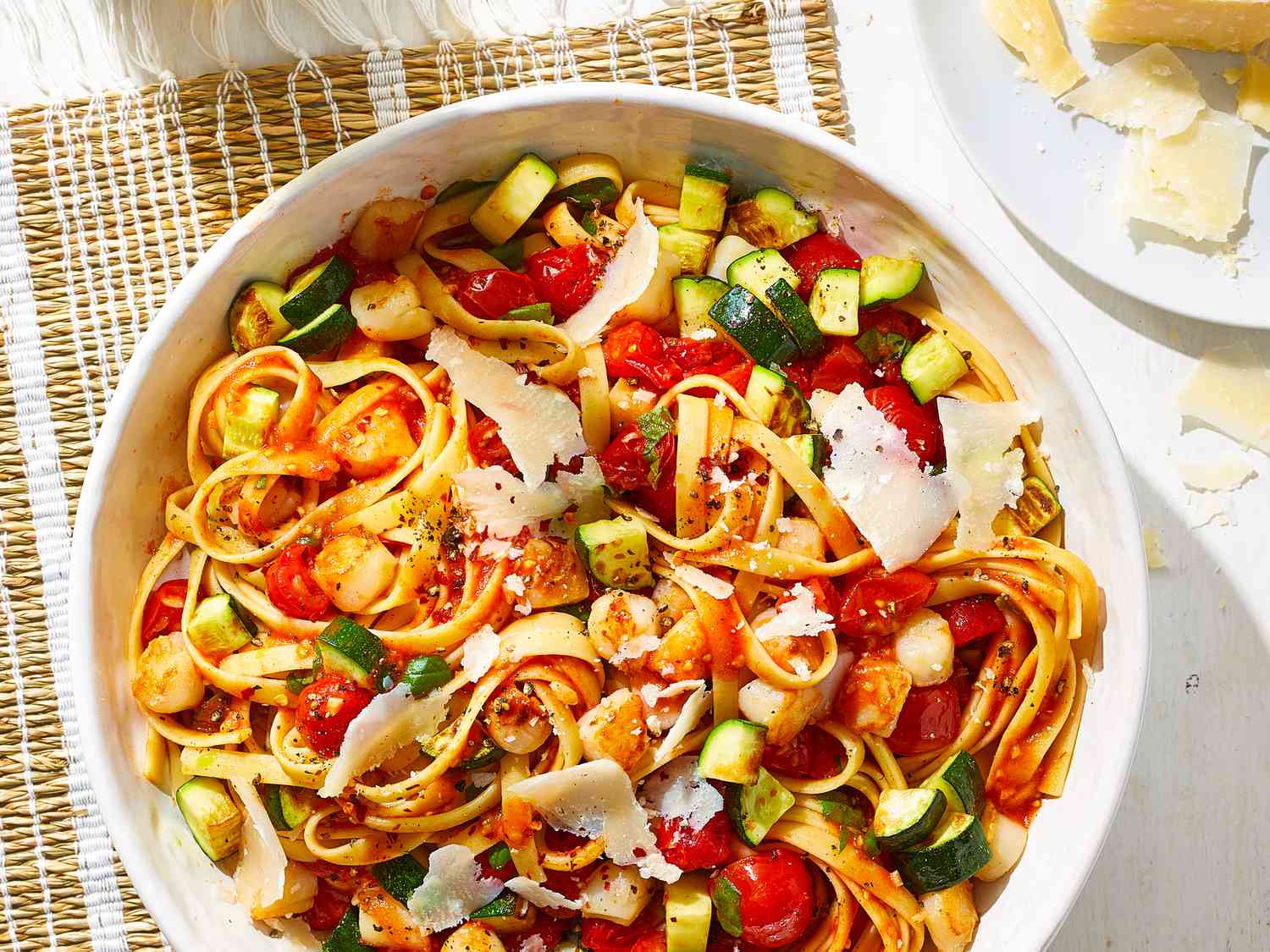 Scallop Pasta with Zucchini and Tomatoes