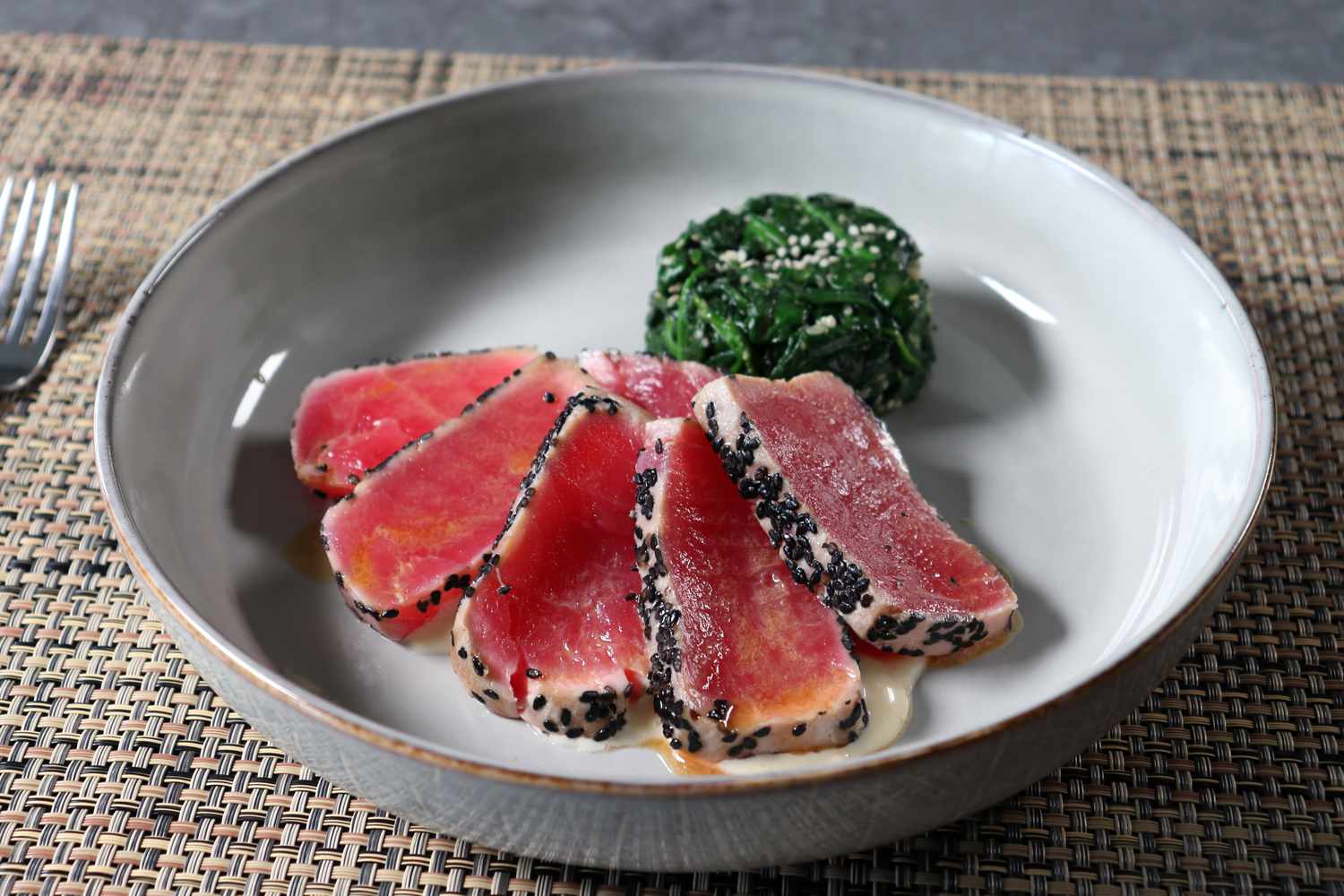 Sesame Tuna and Spinach Salad