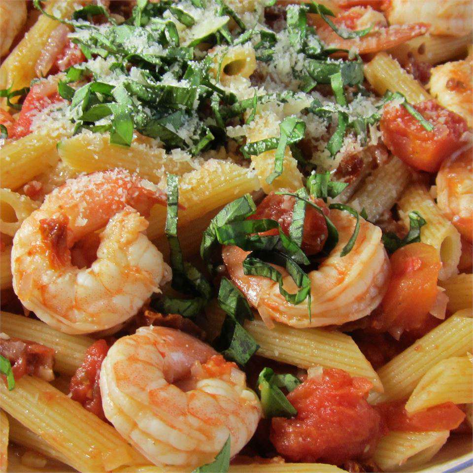 Shrimp Penne with Garlic and Tomato Sauce