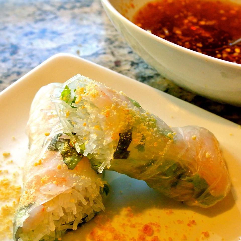 Shrimp Spring Rolls with Sauce