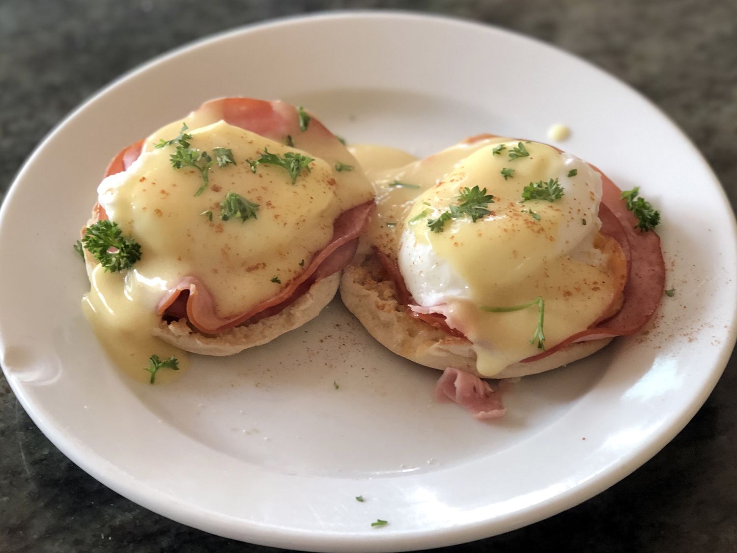 Simple and Delicious Eggs Benedict