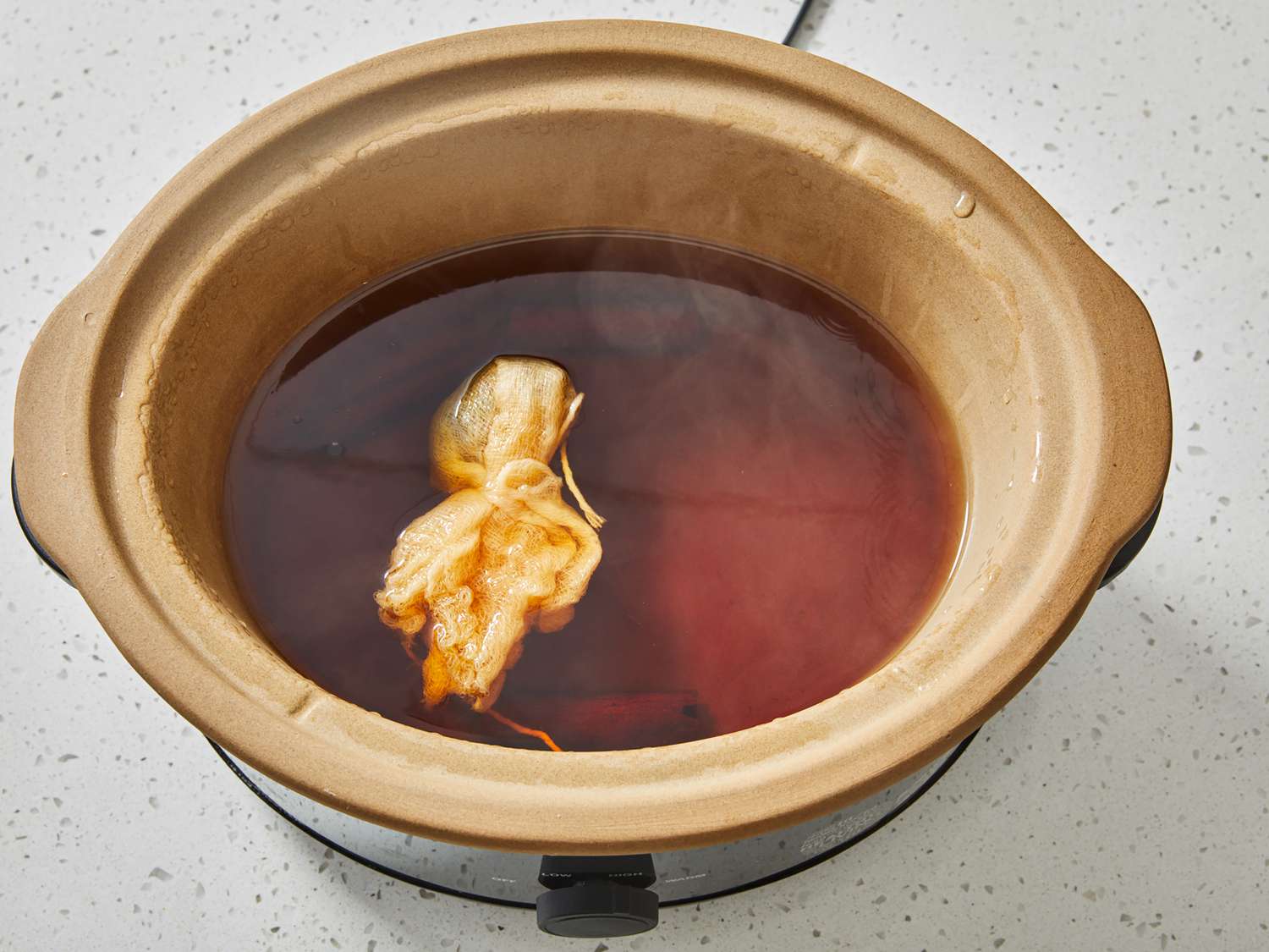 Simple Slow Cooker Apple Cider