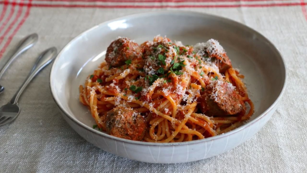 Slow-Cooked Italian Sausage Spaghetti