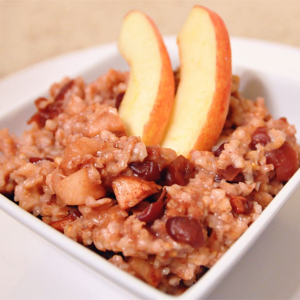 Slow Cooker Apple Cinnamon Oats