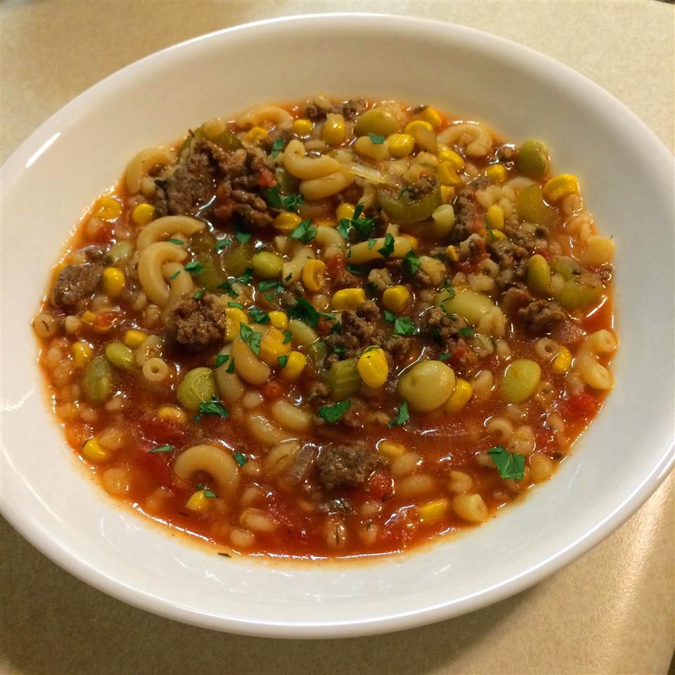 Slow Cooker Beef and Macaroni Soup
