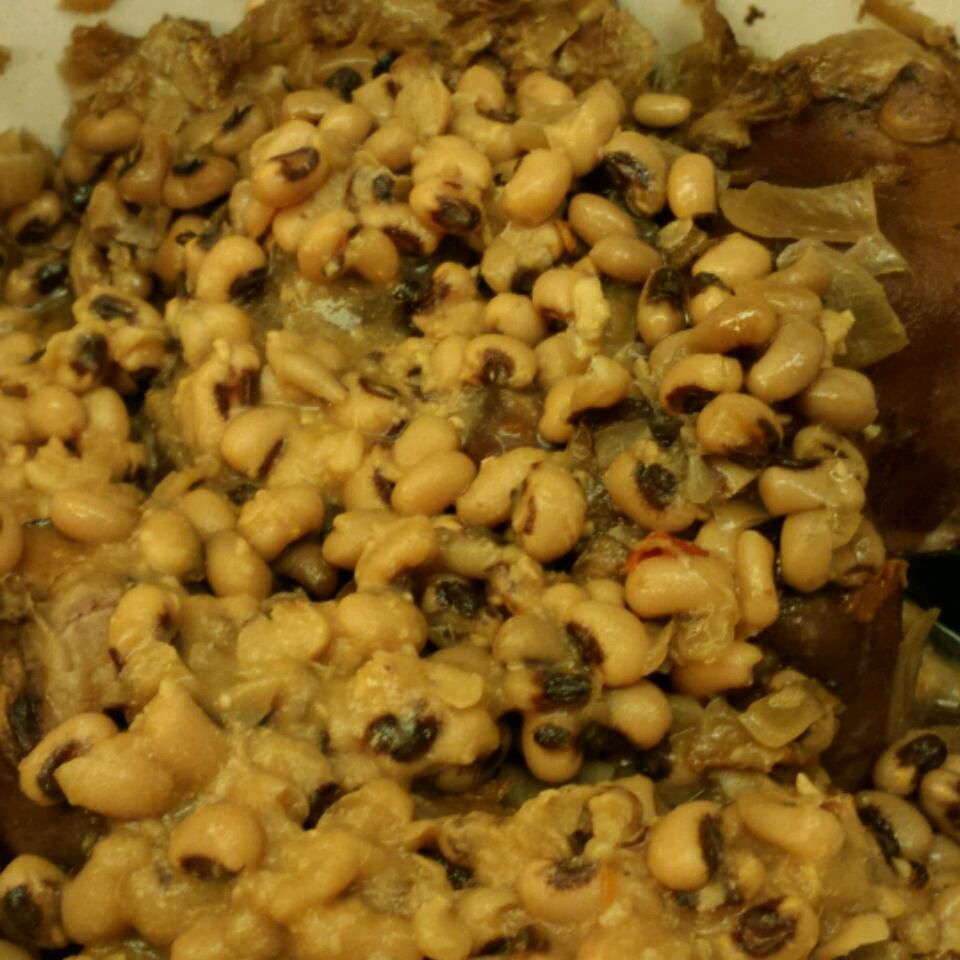 Slow Cooker Black-Eyed Peas with Ham Hock