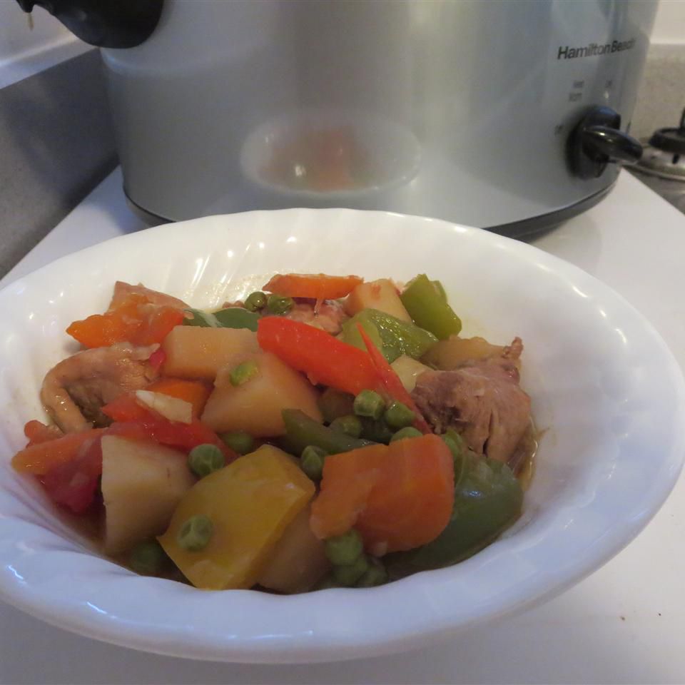 Slow Cooker Chicken Afritada