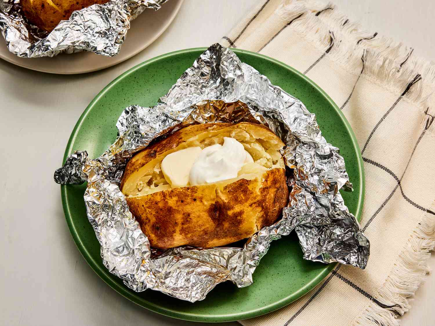 Slow Cooker Fluffy Baked Potatoes