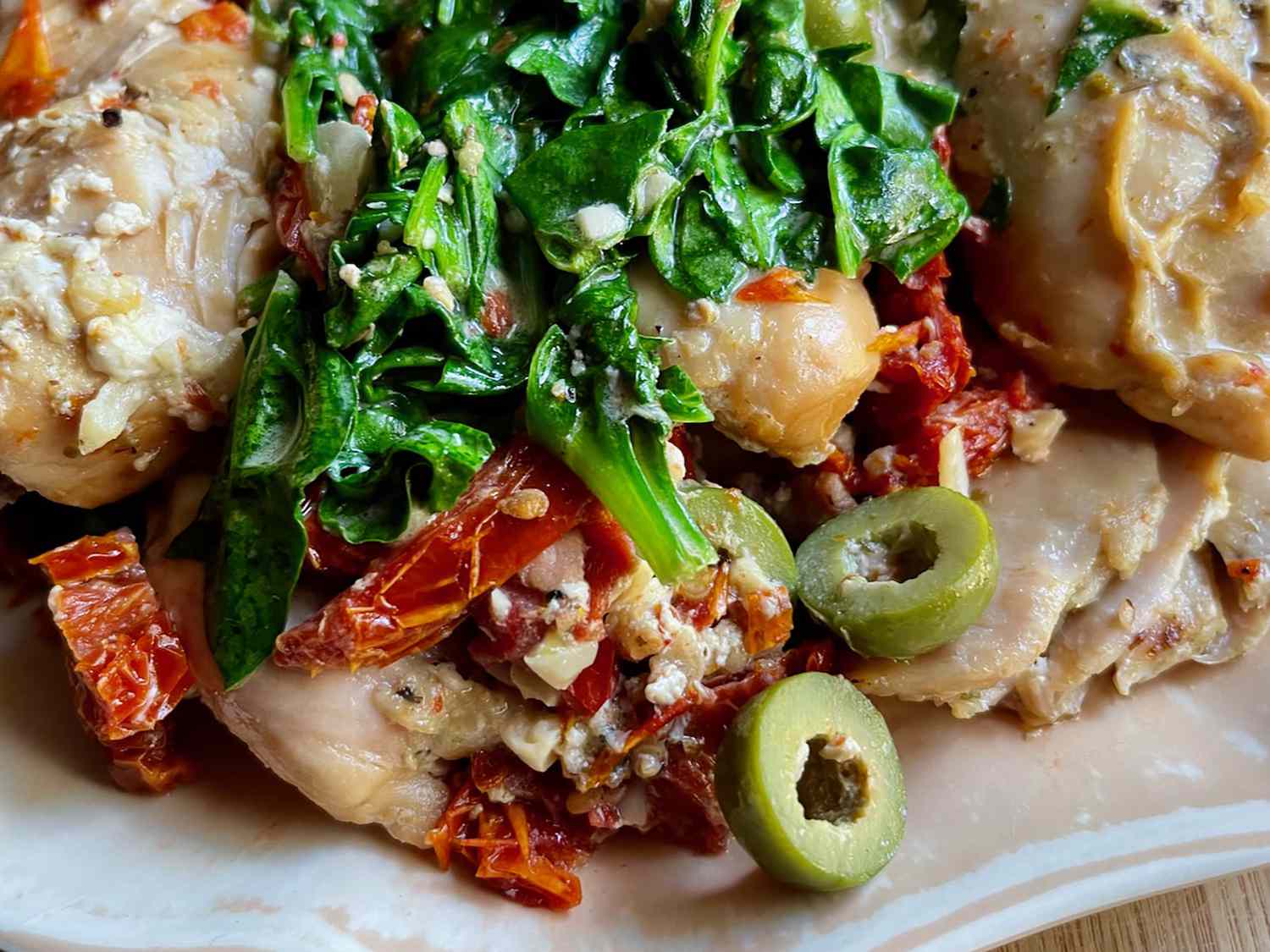 Slow Cooker Tuscan Chicken with Spinach