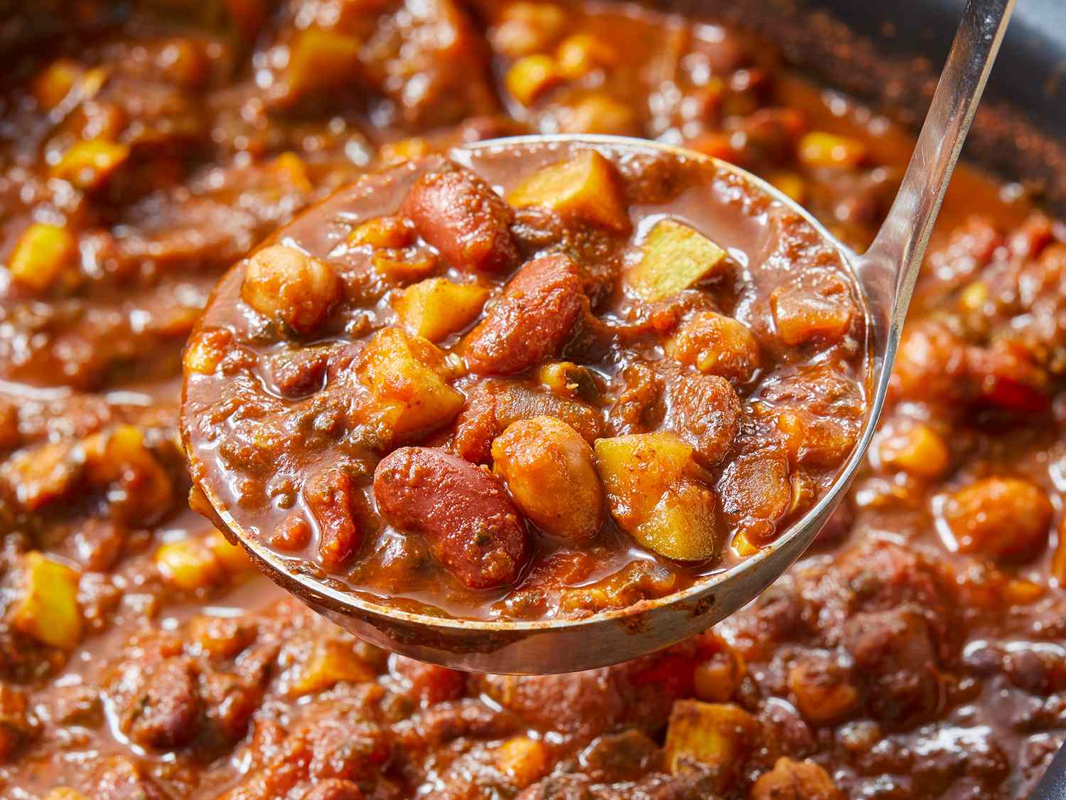 Slow Cooker Veggie Bean Chili