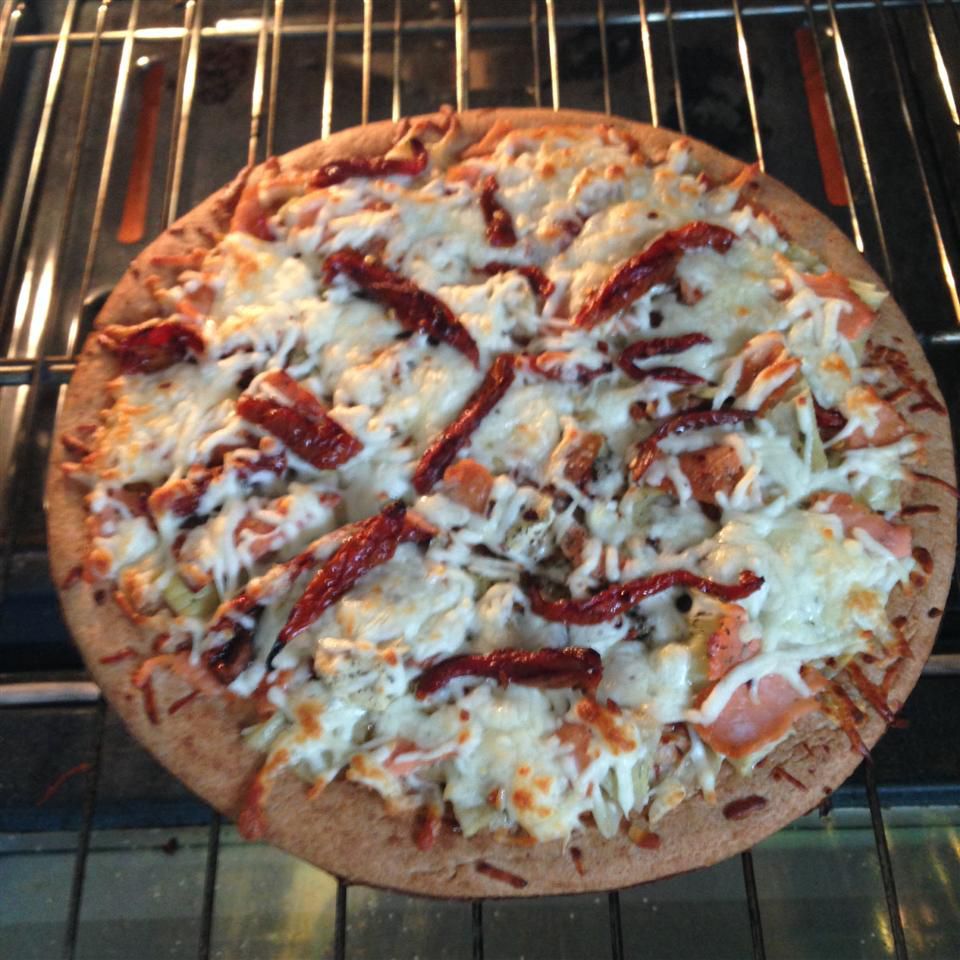 Smoked Salmon and Artichoke Pizza