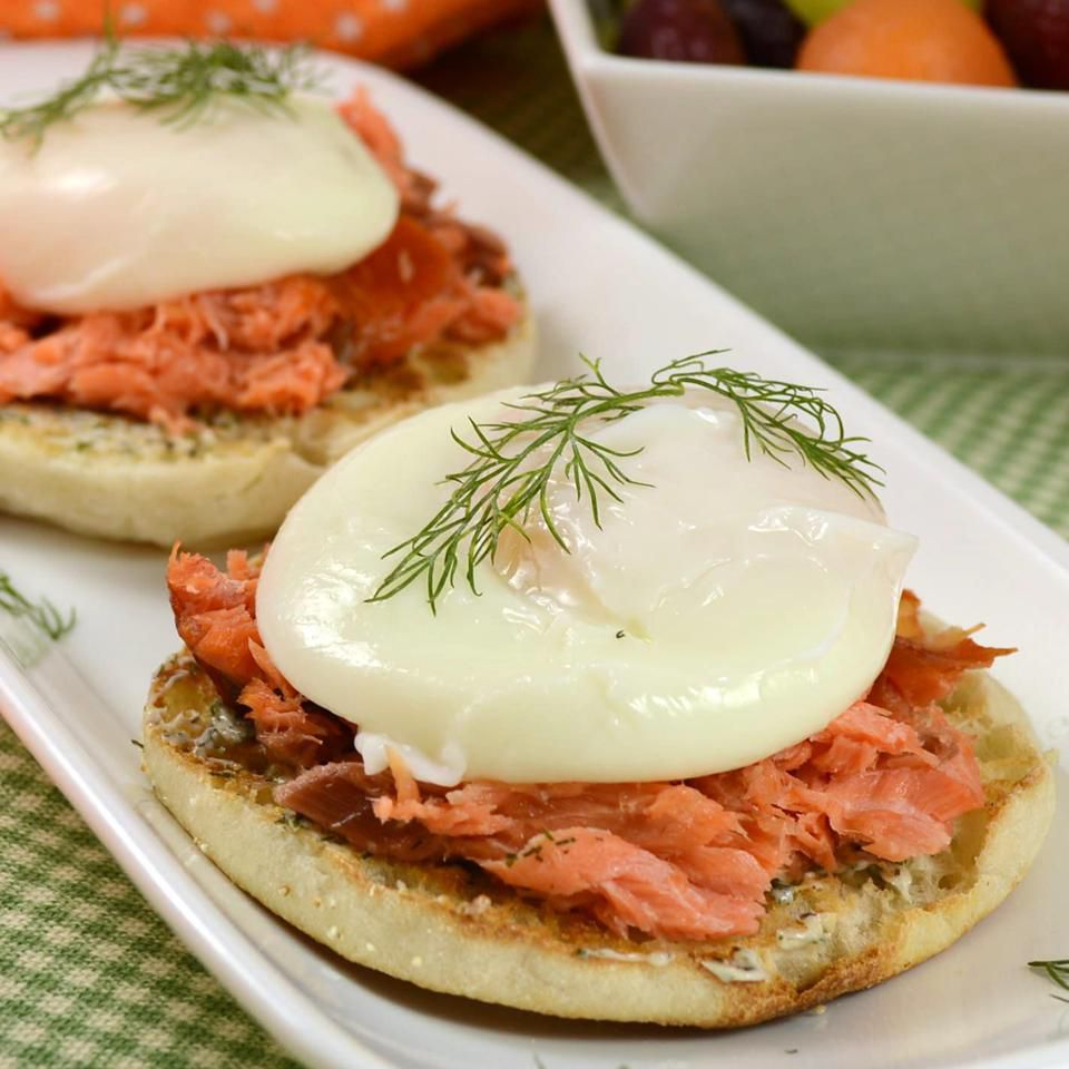 Smoked Salmon And Dill Eggs Benedict