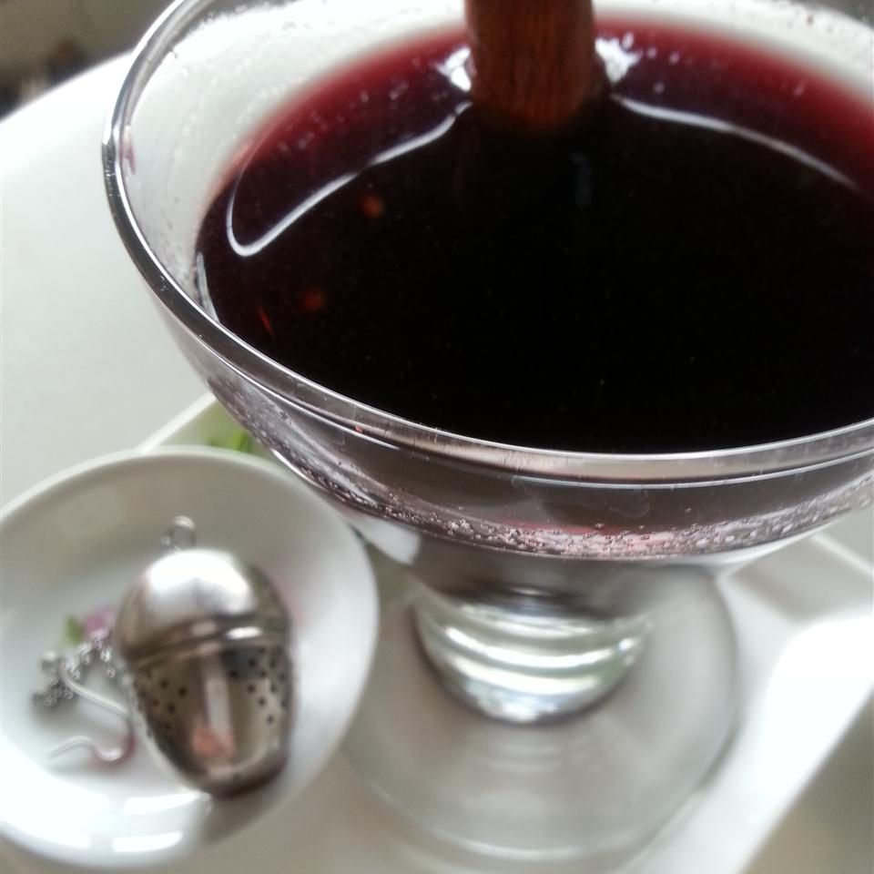 Spiced Mulled Wine for Holiday Cheer