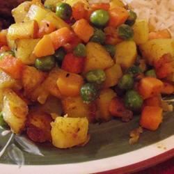 Spicy Potato Pea Carrot Curry