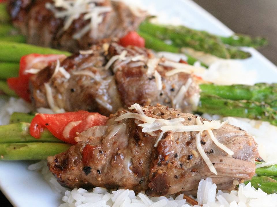 Steak-Wrapped Asparagus Bundles
