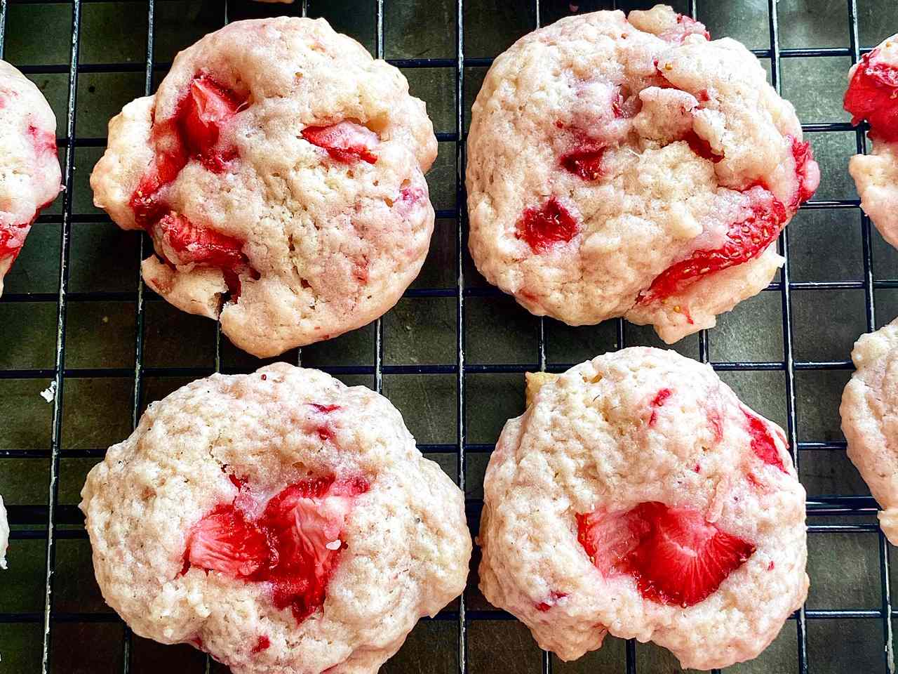 Strawberry Cake Cookies