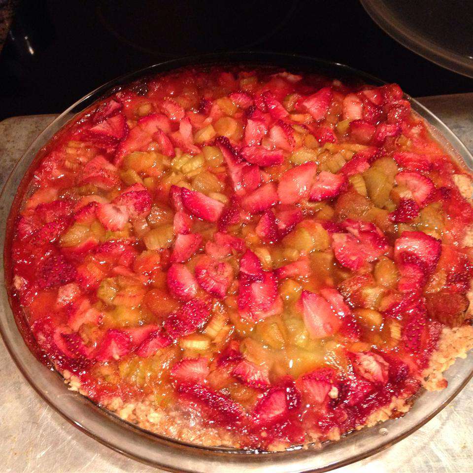 Strawberry Rhubarb Crumble