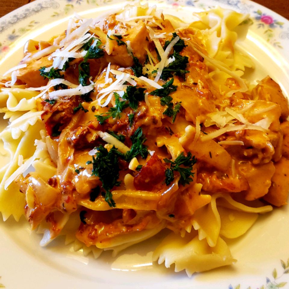 Sun-Dried Tomato Pasta Delight