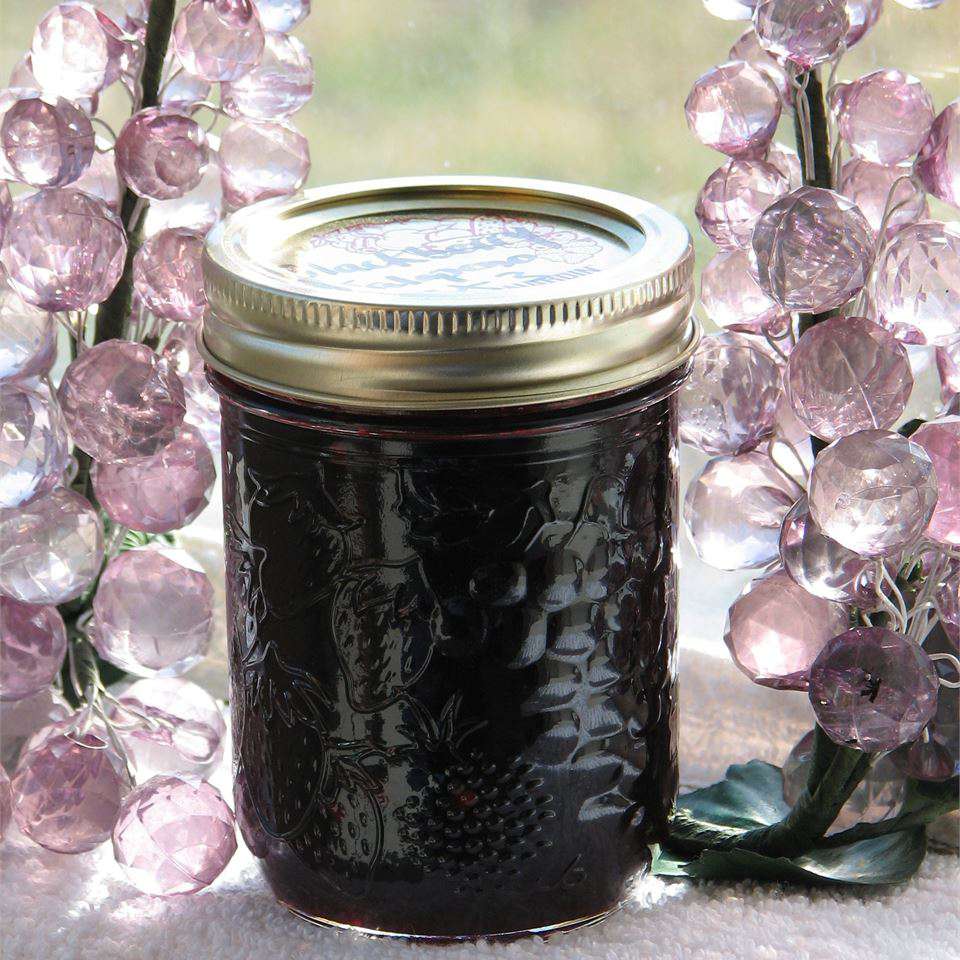 Sweet and Spicy Blackberry Jalapeño Jelly