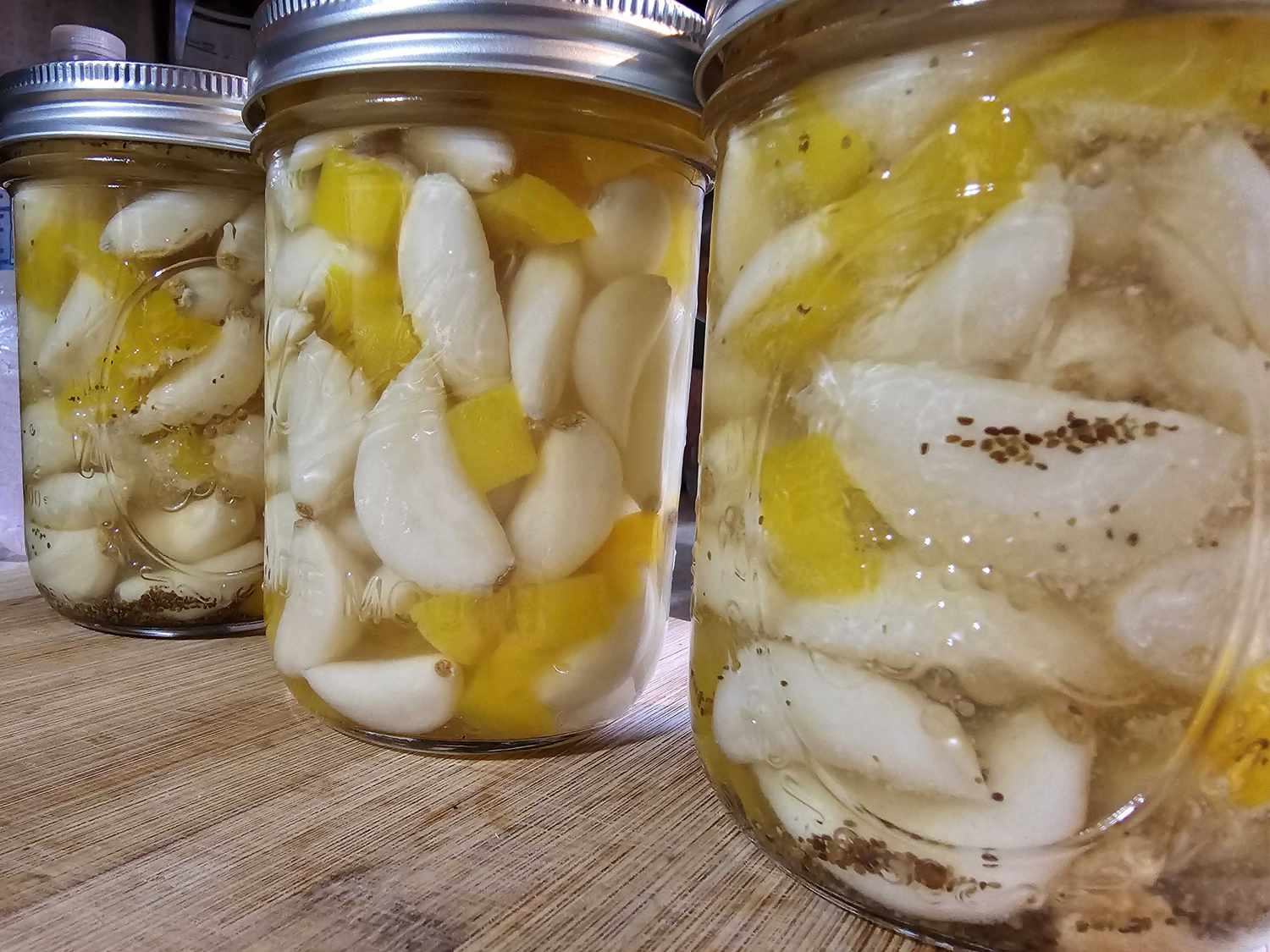 Tangy Pickled Garlic Cloves
