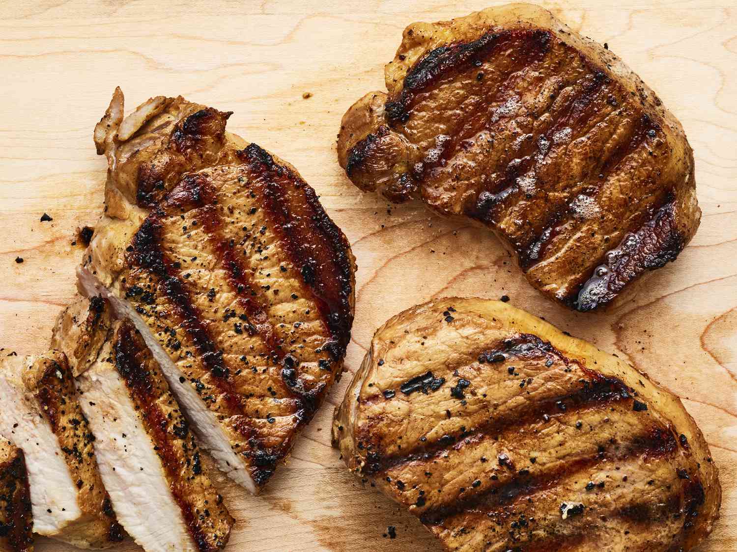 Tender Grilled Pork Chops with Soy, Garlic, and Lemon Pepper Marinade