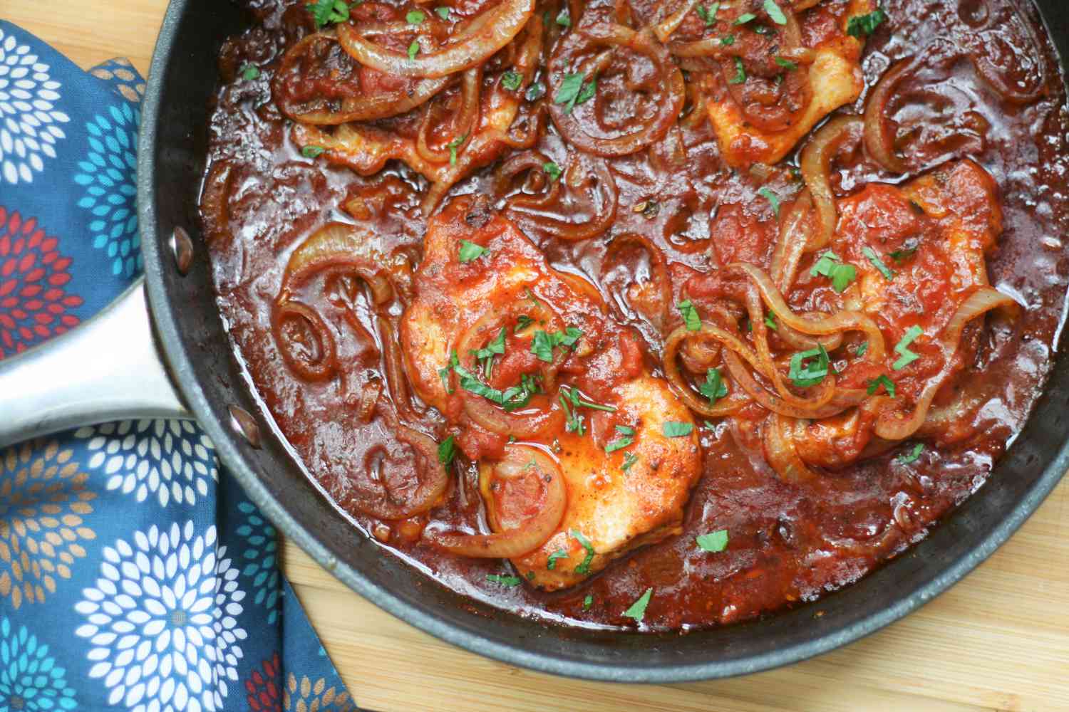 Tomato Braised Pork Chops