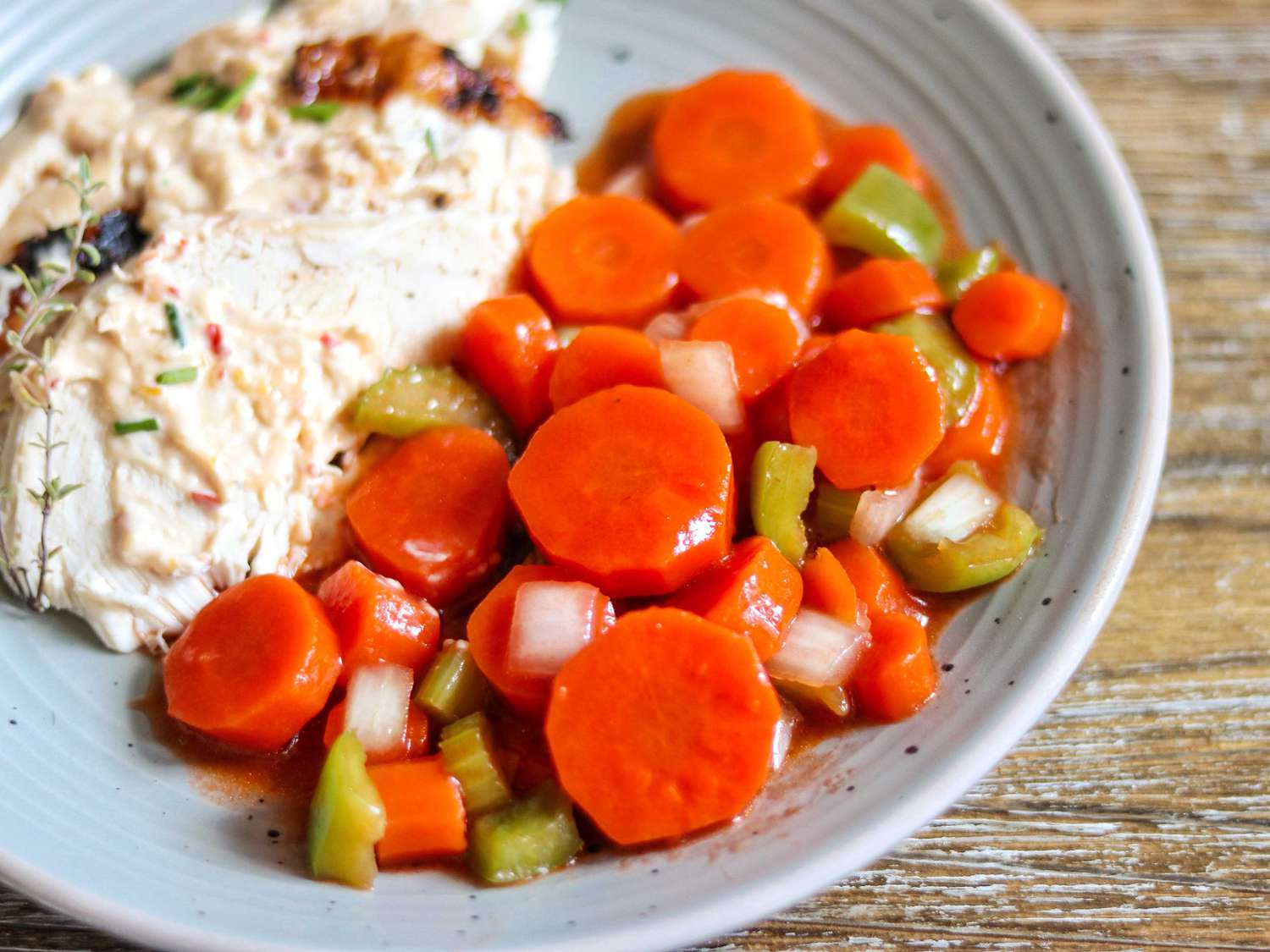 Tomato Vinaigrette Carrot Salad