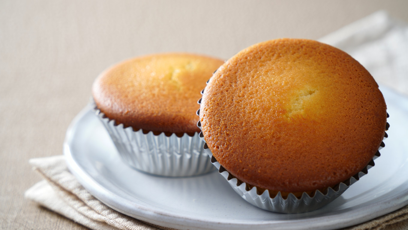 Velvety Pound Cake Cupcakes