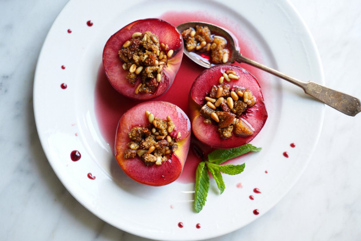 Wine-Infused Sweet Peaches